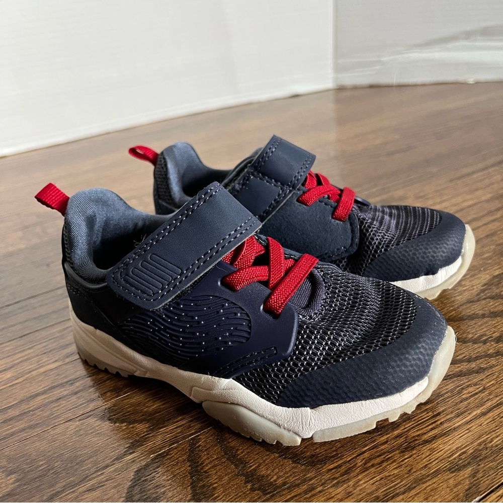 Cat & Jack Ari Velcro Sneakers Size 9 Navy Blue, Red, White VGUC